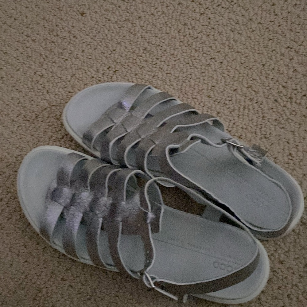Ecco leather metallic silver sandal